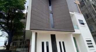 Detached 5-Bedroom House for Sale in Ikoyi